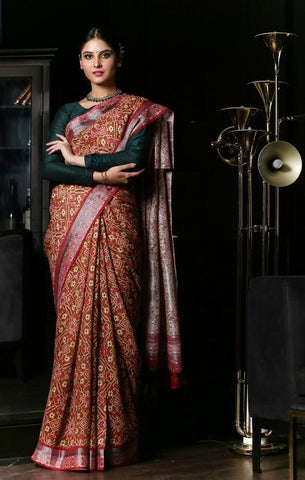 Flattering Maroon and Green Colour Pure Linen Jari Patta and Beautiful Digital Print Saree with Blouse